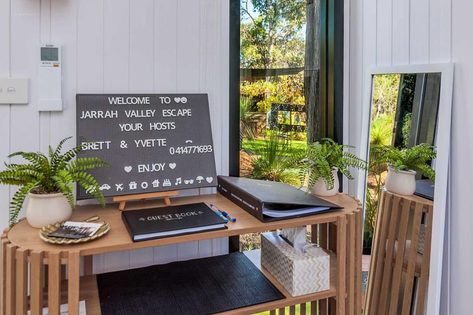 Jarrah Valley Escape by Tiny Away House in Perth