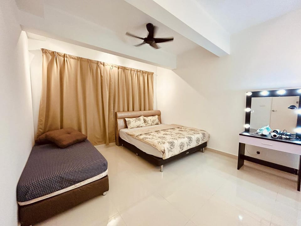 JBMedini 7pax 2R near legoland Gleneagles Hospital Apartment in Johor