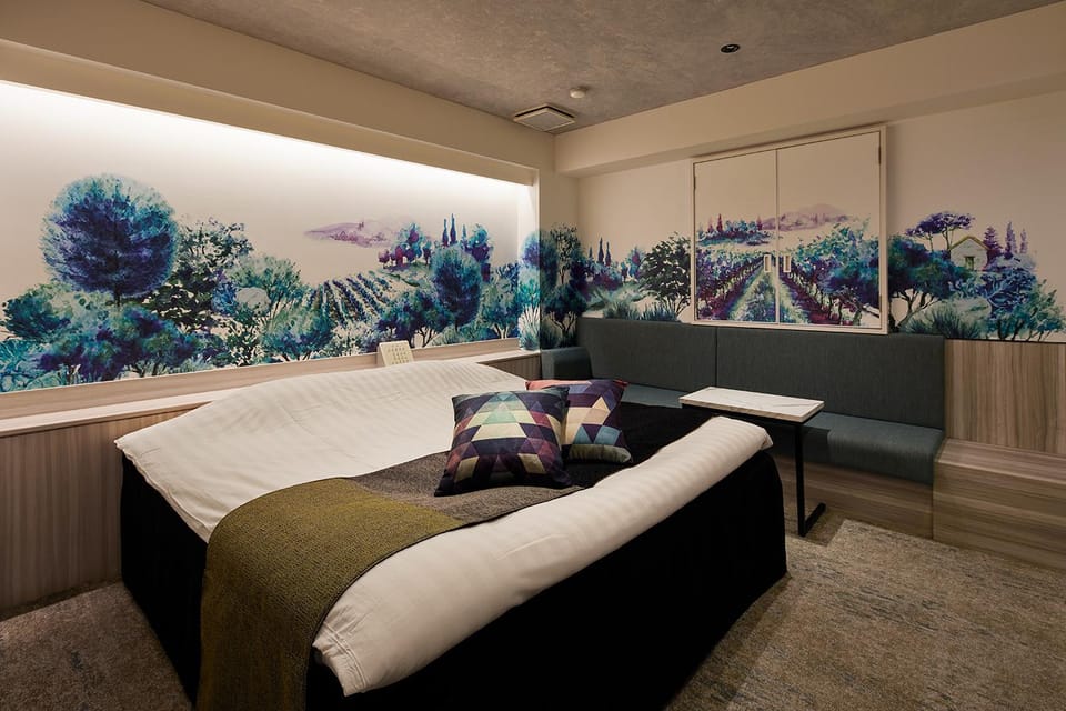 Photo of the whole room, Bedroom