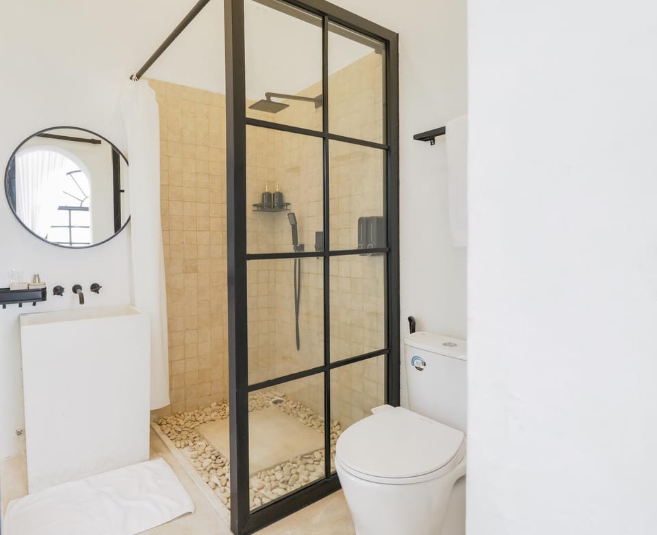 Shower, Toilet, Bathroom