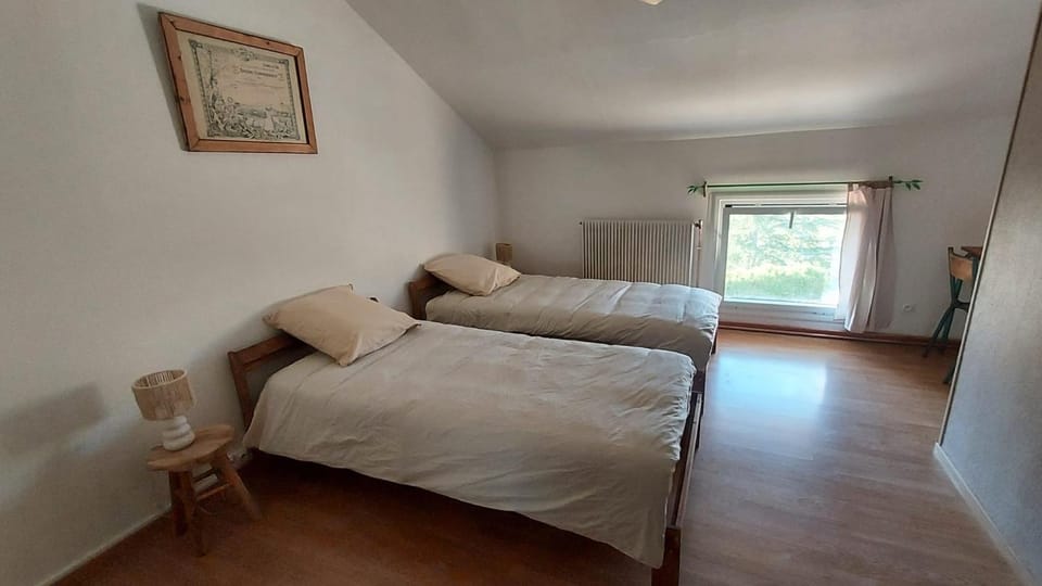 Auberge de Lagrand Bed and Breakfast in Provence-Alpes-Côte d'Azur