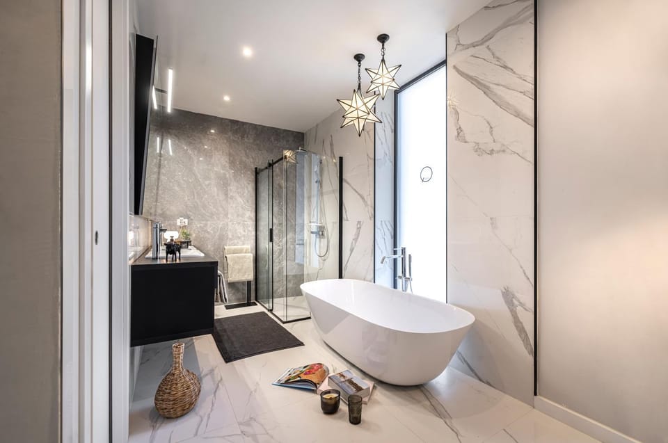 Shower, Toilet, Bathroom, Bath