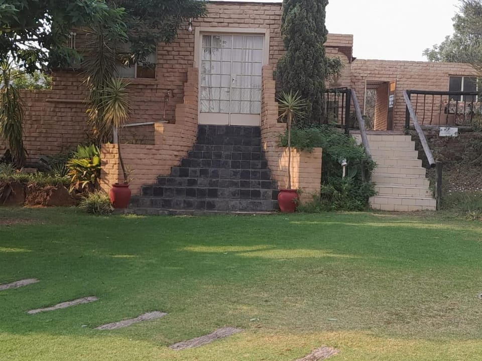 morning sun guesthouse Bed and Breakfast in North West, South Africa