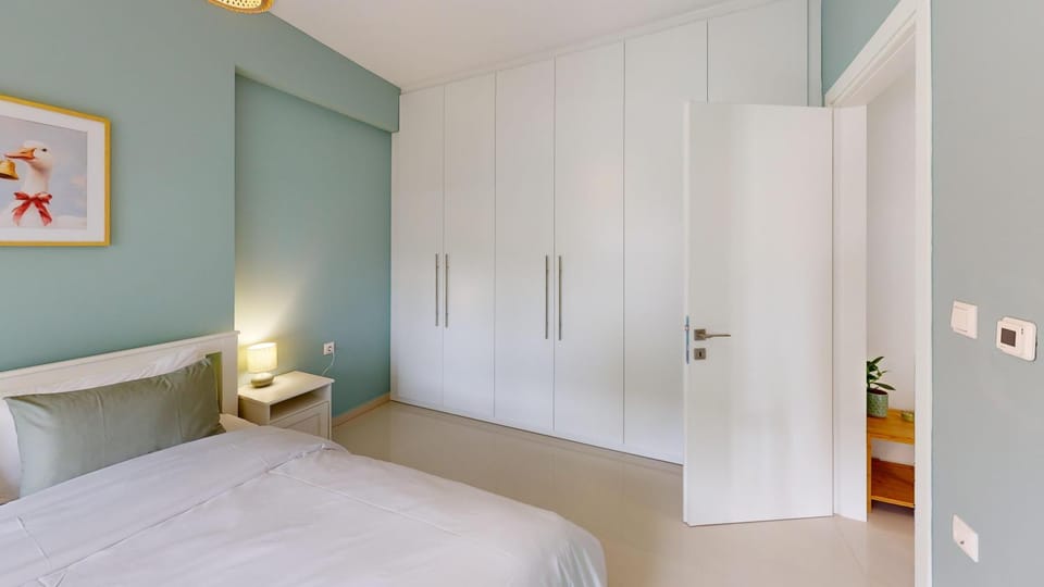 Bed, wardrobe