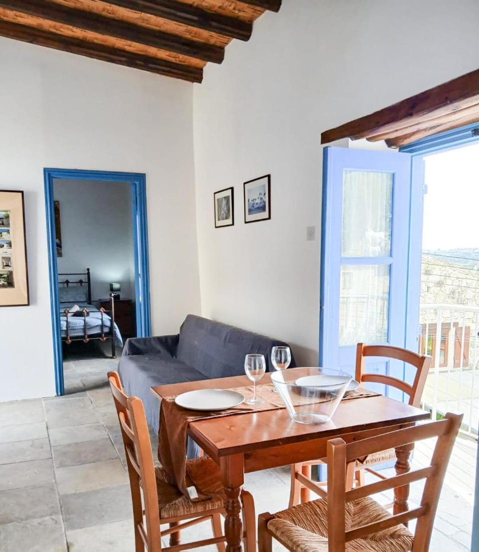 Patio, Living room, Seating area, Dining area
