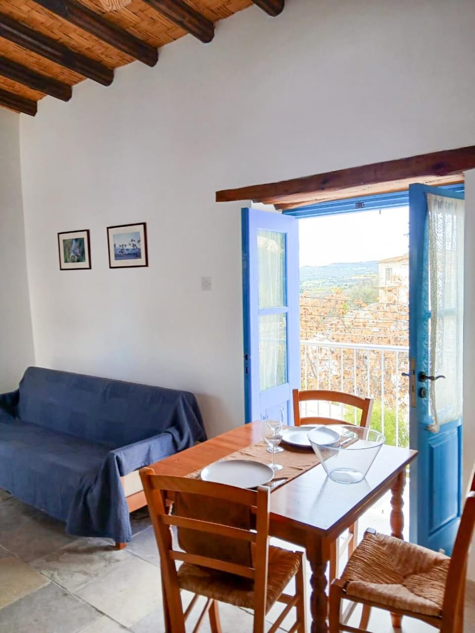 Patio, Natural landscape, View (from property/room), Living room, Seating area, Dining area