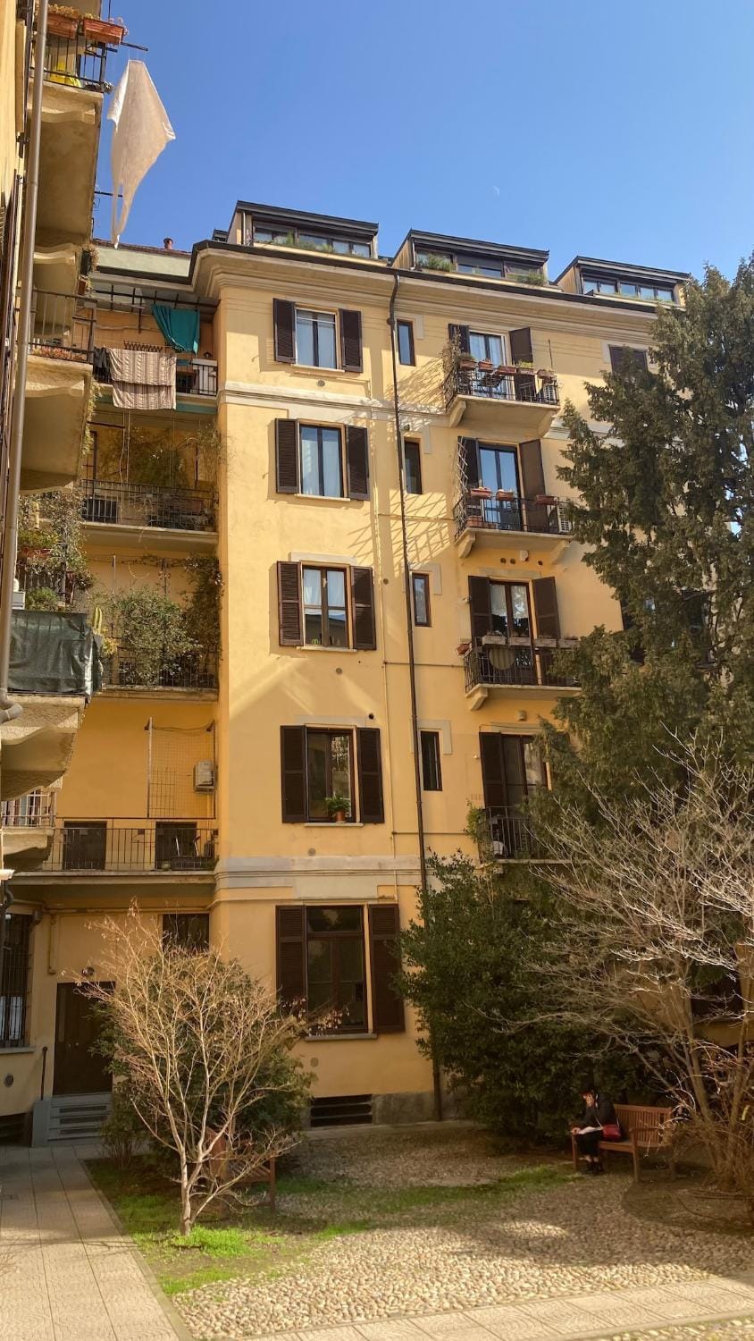 Facade/entrance, Spring, Day, Inner courtyard view