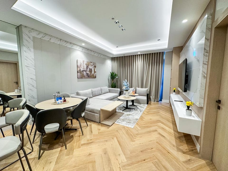 Living room, Seating area, Dining area