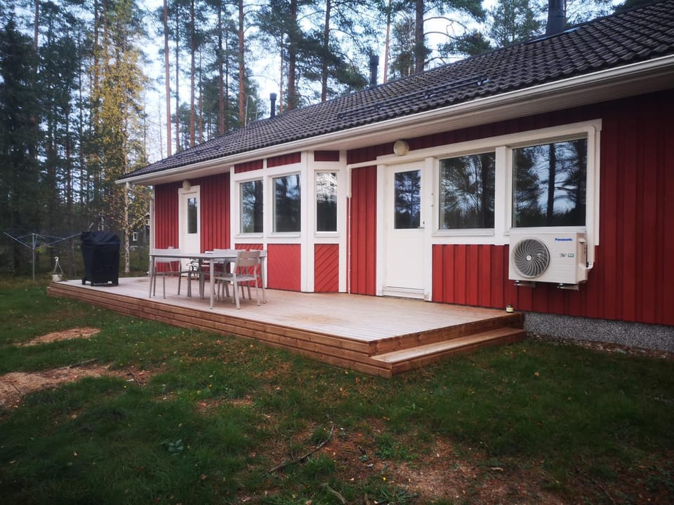Property building, Patio, BBQ facilities, Lake view