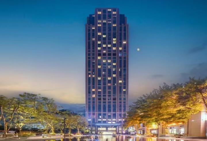 Property building, Night