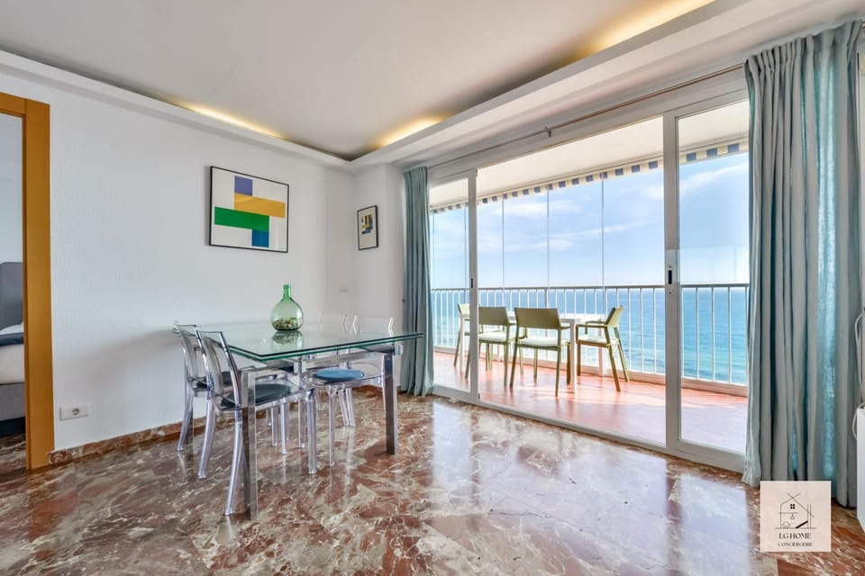 Living room, Dining area, Sea view
