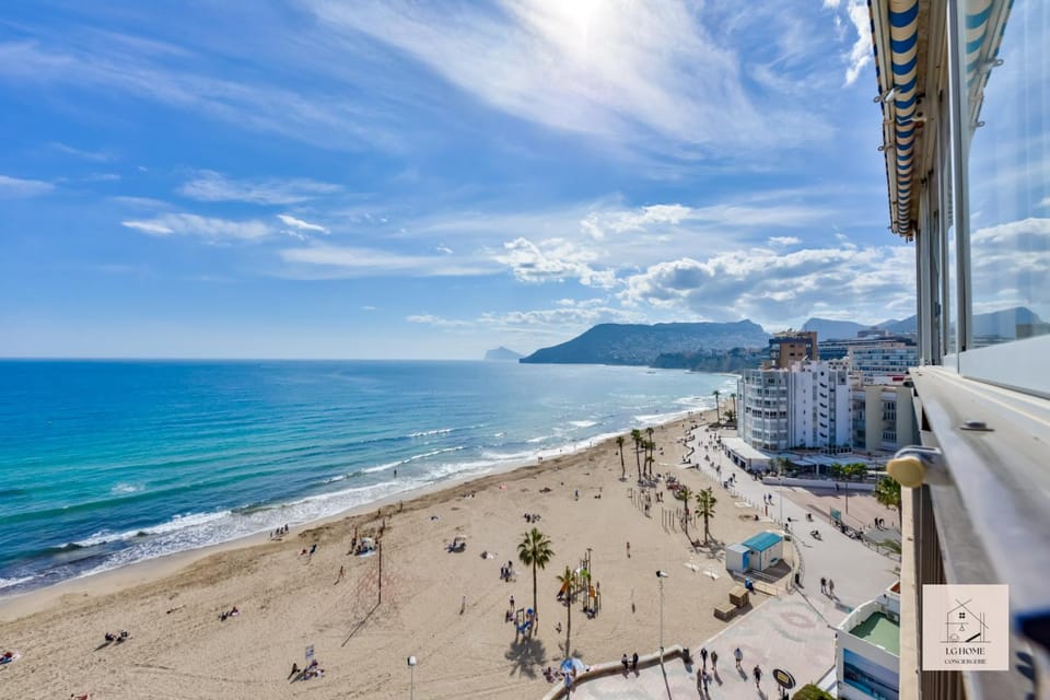 Nearby landmark, Natural landscape, Bird's eye view, Beach, Evening entertainment, City view, Mountain view