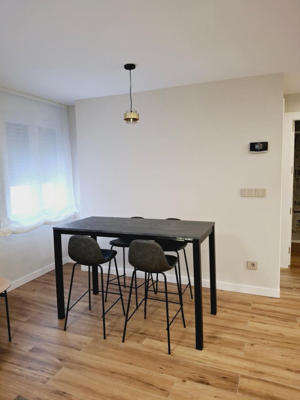 Seating area, Dining area