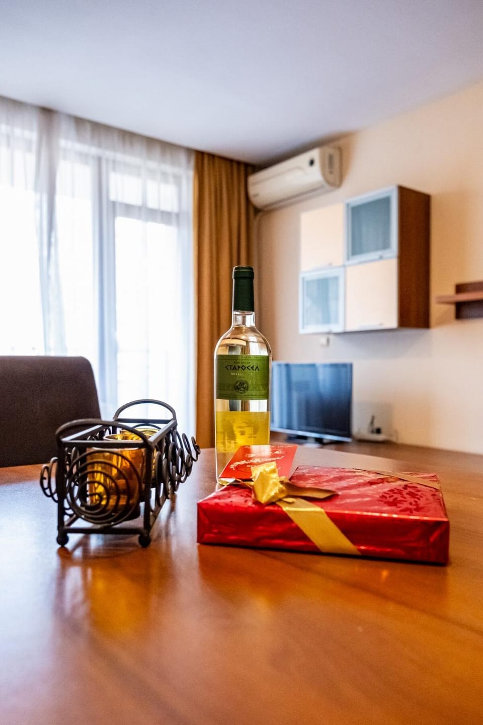 Communal lounge/ TV room, TV and multimedia, Living room, Evening entertainment, towels, air conditioner