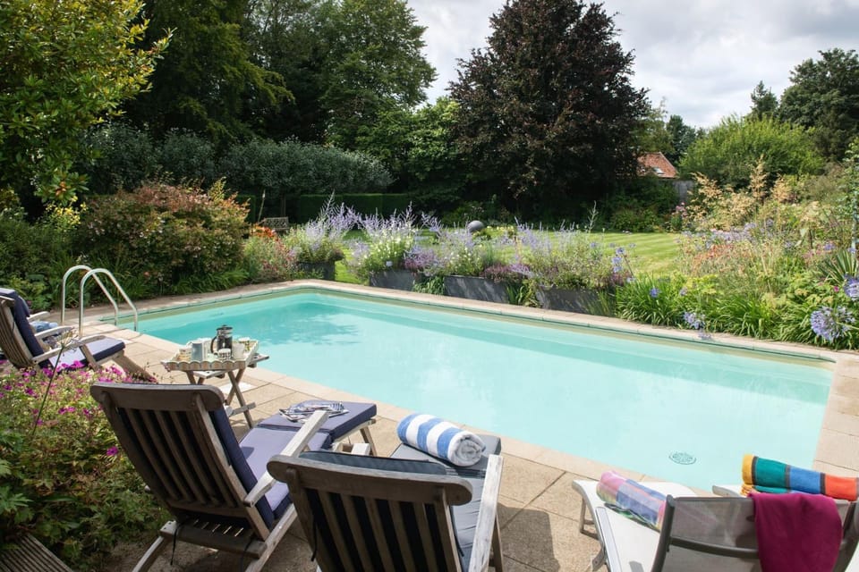 Garden view, Pool view, Swimming pool, Swimming pool, sunbed