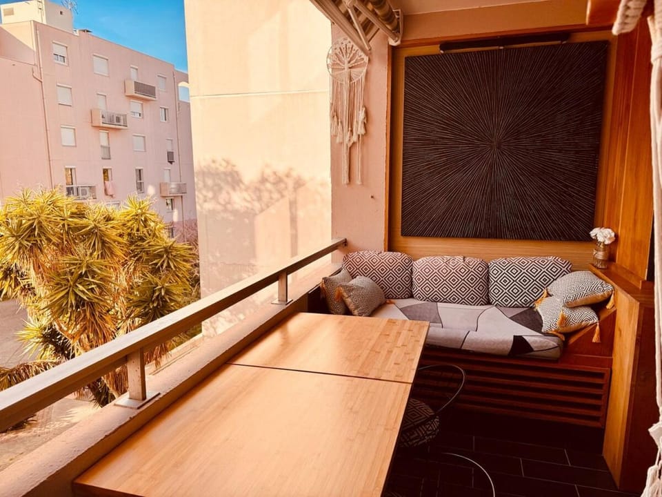 Le Longo Maï ,2 chambres, parking gratuit Apartment in French Riviera