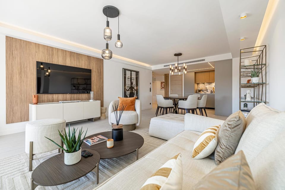 REF 1980 - Cannes palm Beach sea view Apartment in Cannes