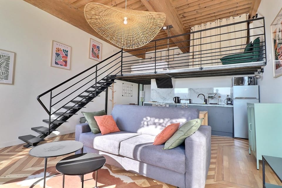 Charming apartment with an unobstructed view Apartment in Lyon