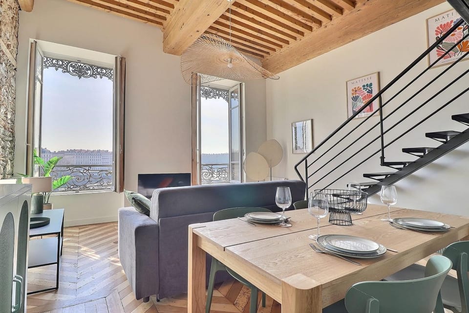 Charming apartment with an unobstructed view Apartment in Lyon