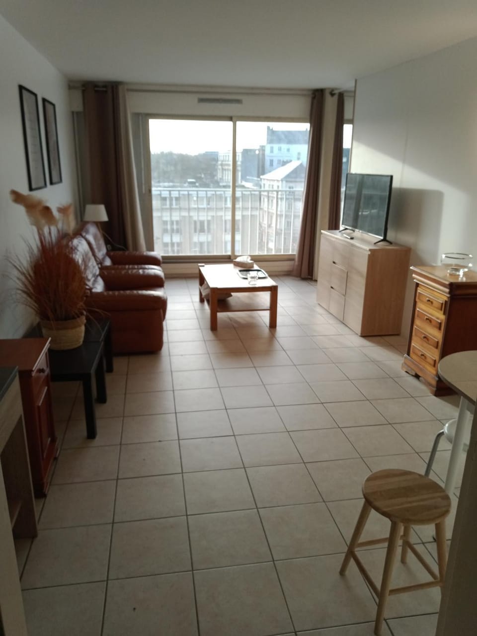Appartement, Résidence Grand Pavois, 28 rue Anatole France, lumineux, plein centre, tout à pied, parking privé hauteur 1m80 max, ascenseur, arrivée autonome, Apartment in Le Havre