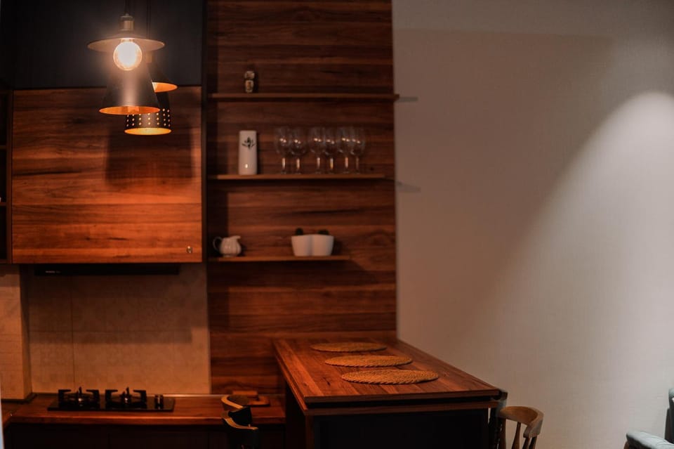 Dining area, kitchen