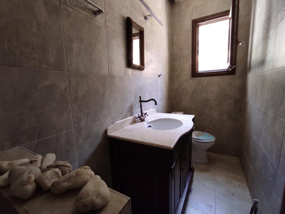 Kea's Hidden Diamond House in Kea-Kythnos