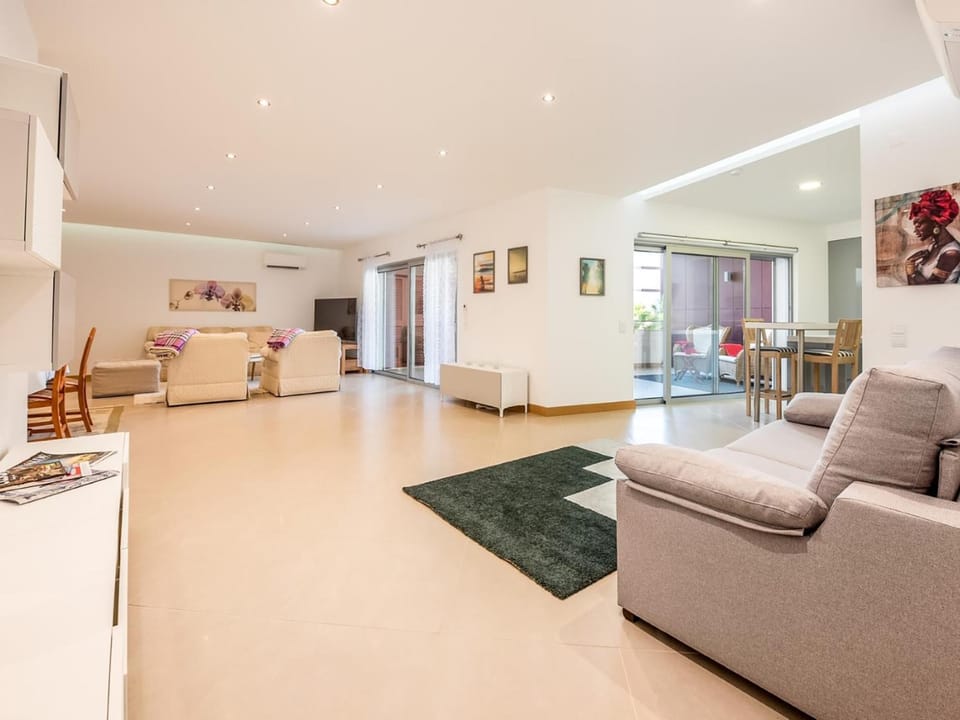 Apt. A Nice Home Apartment in Lagos
