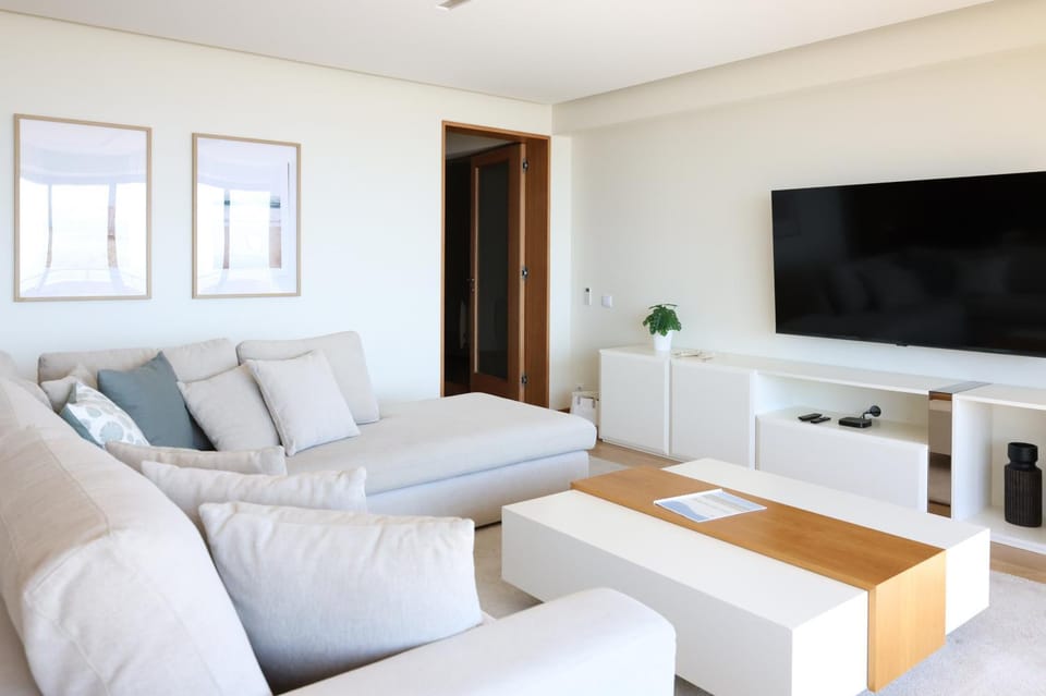 Communal lounge/ TV room, TV and multimedia, Living room, Seating area