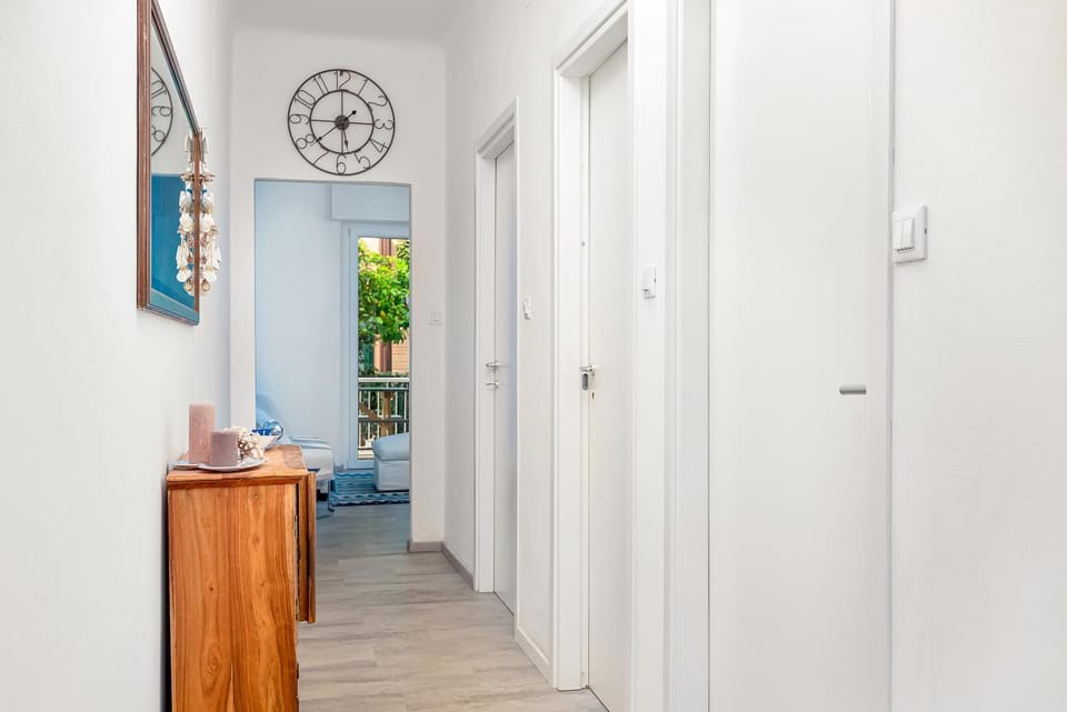 Cosy Corner Apartment with Terrace Apartment in Monterosso al Mare