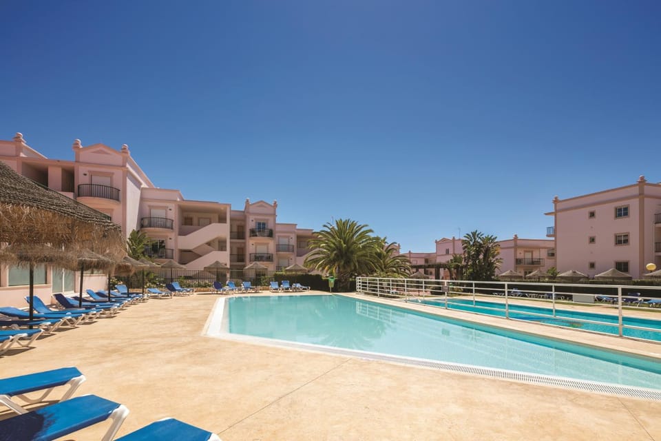 Apt. Palmeira Apartment in Luz
