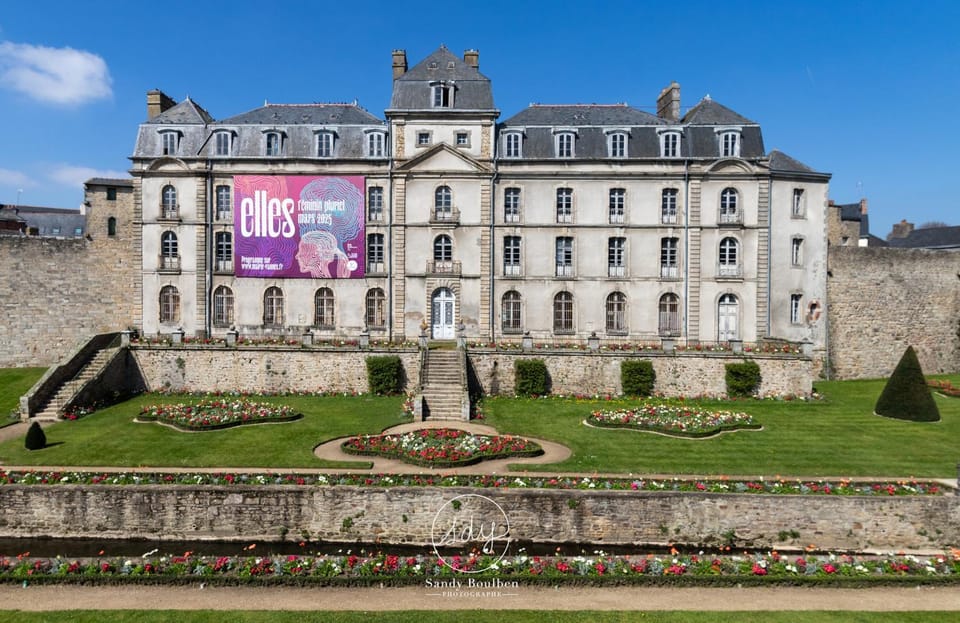 Sept îles - studio - centre-ville - TV Apartment in Vannes