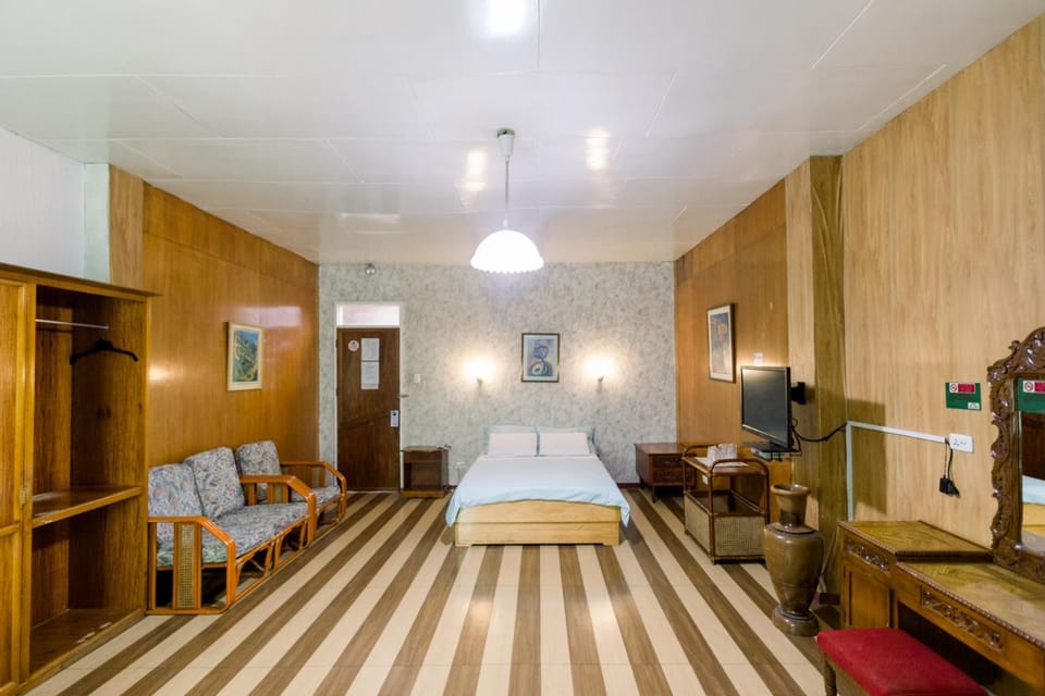 HAUS MALIBU Guesthouse & Restaurant Hotel in Northern Mindanao