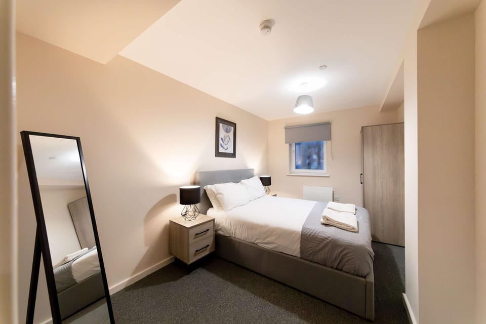 Spacious & Contemporary 2 Bed Manchester Apartment Apartment in Salford