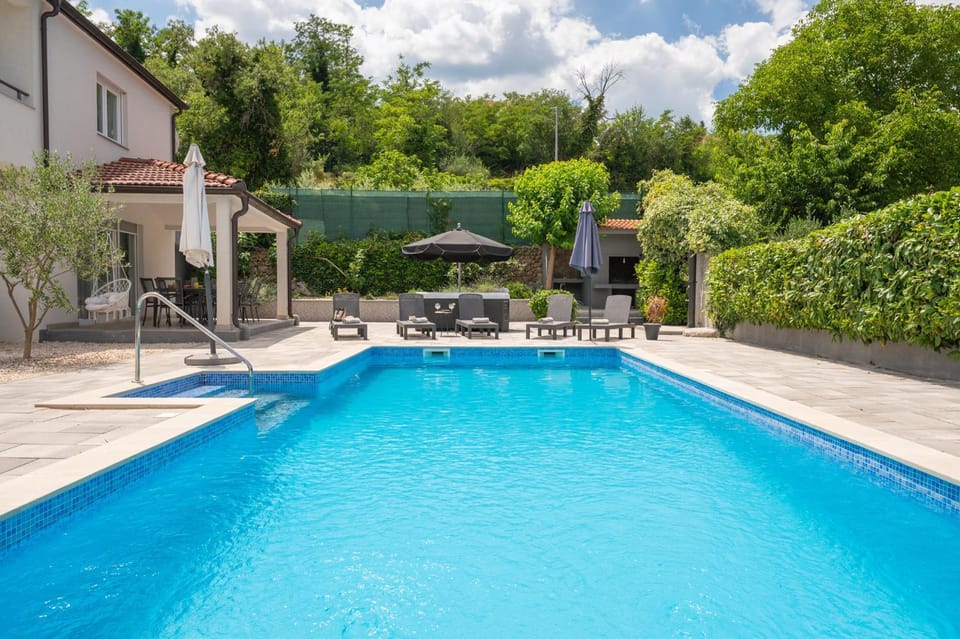 Patio, Garden, Garden view, Pool view, Swimming pool, sunbed
