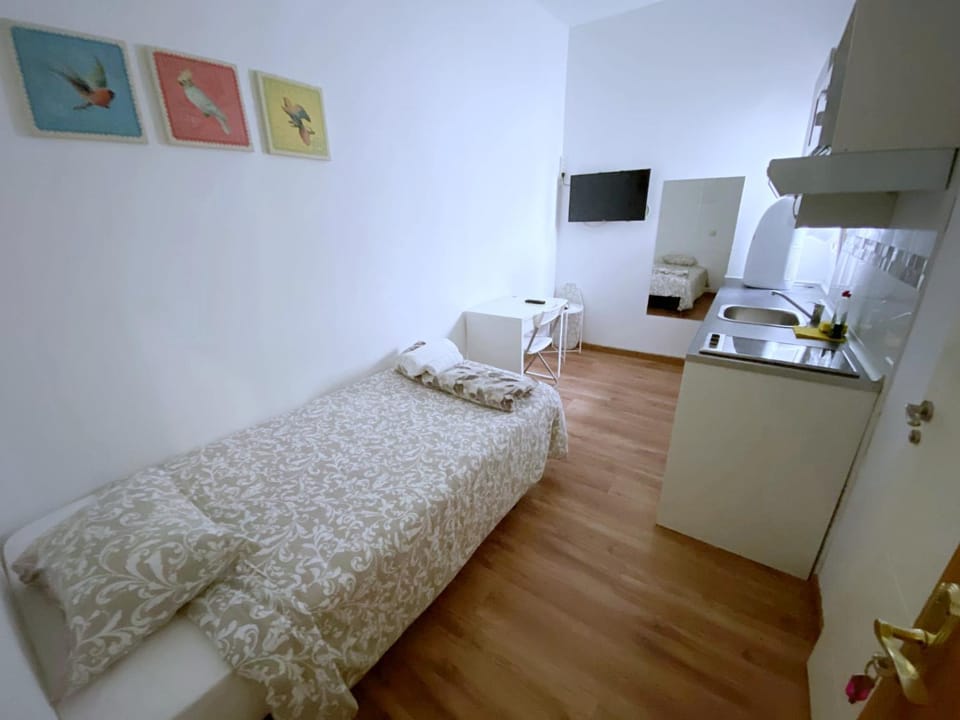 Apartamentos TravelStay Fuencarral Apartment in Centro