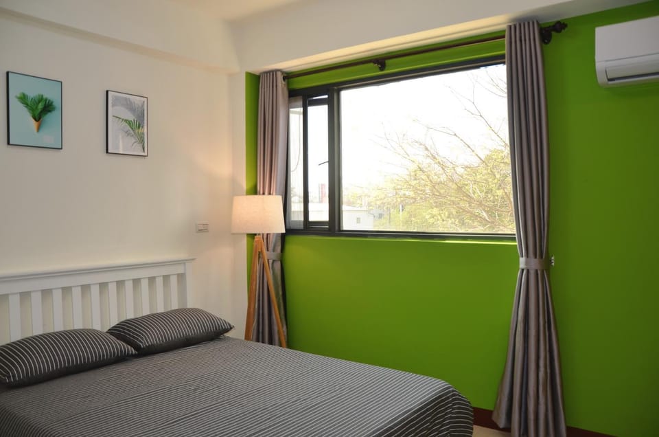 Bed, Photo of the whole room, Bedroom, air conditioner