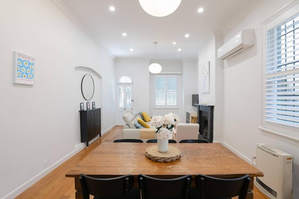 Newtown Terrace House Oasis House in Sydney