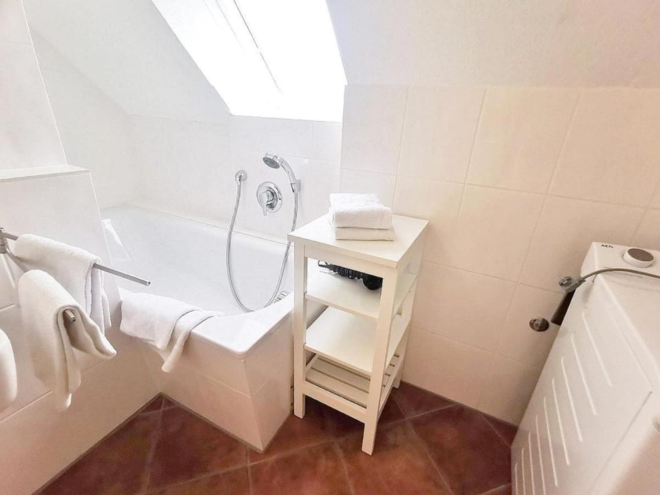 Obj 87 Familiy Ferienhaus für 2-6 Personen 100 m zum Strand, Garten House in Timmendorfer Strand