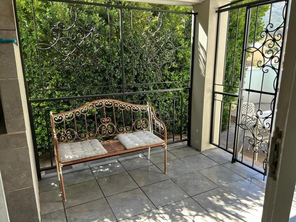 Patio, Day, Balcony/Terrace