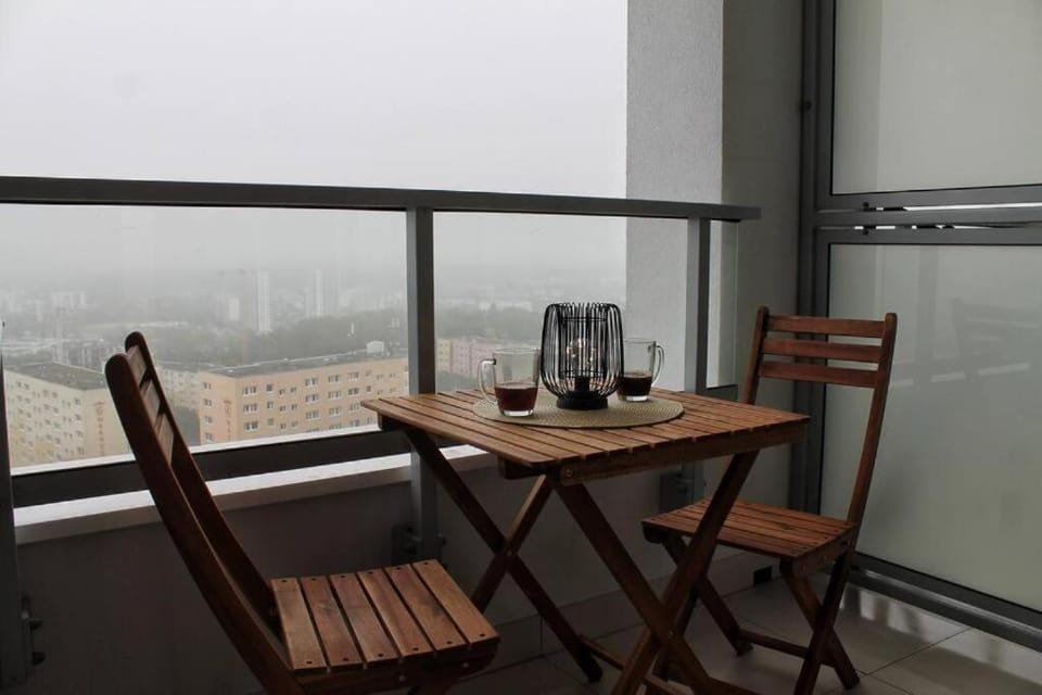 View (from property/room), Balcony/Terrace, Dining area