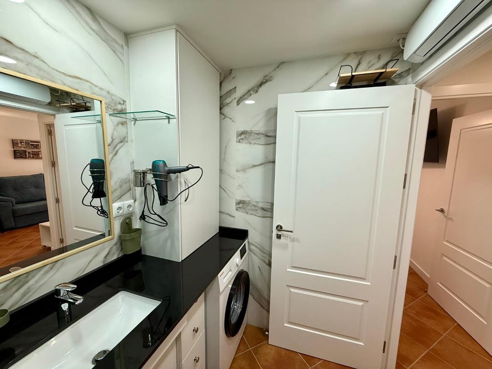 Bathroom, washing machine