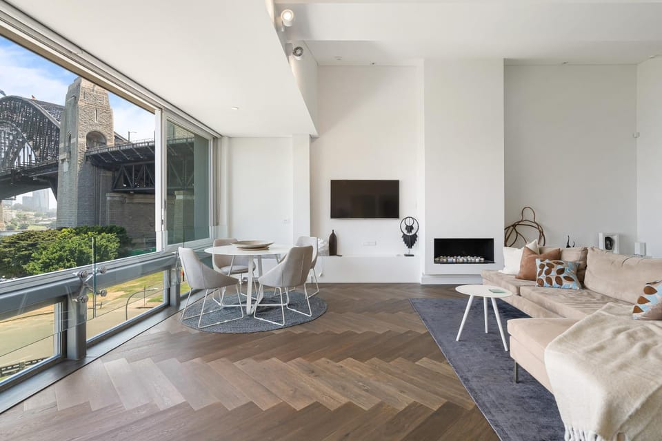 Harbourview II Unmatched Views Harbour Bridge Apartment in Sydney