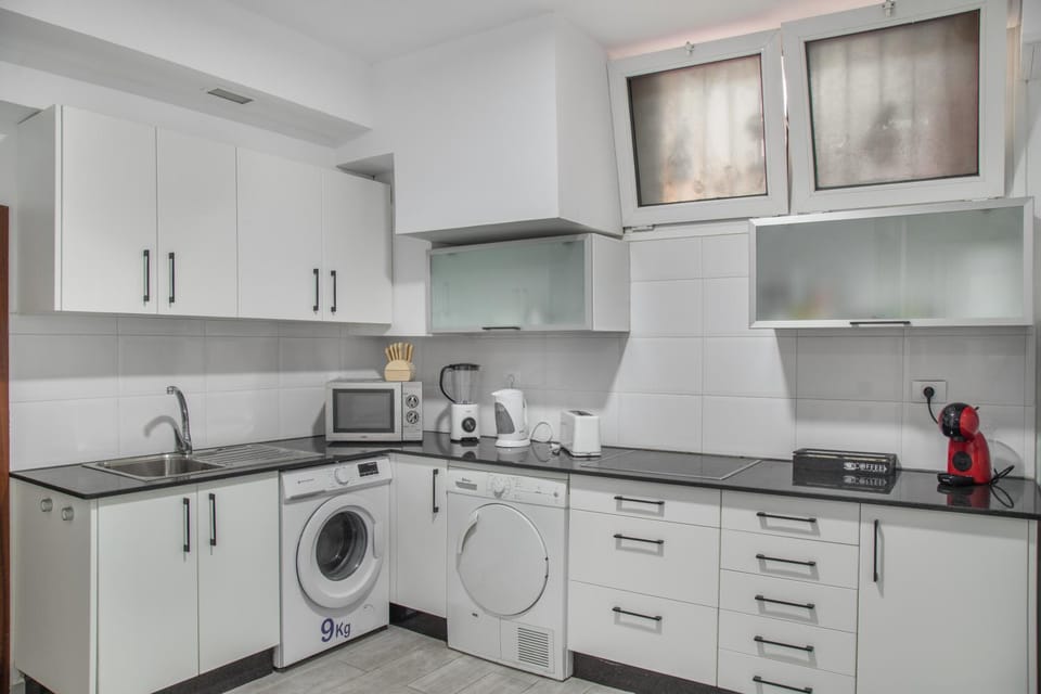 Kitchen or kitchenette, Living room