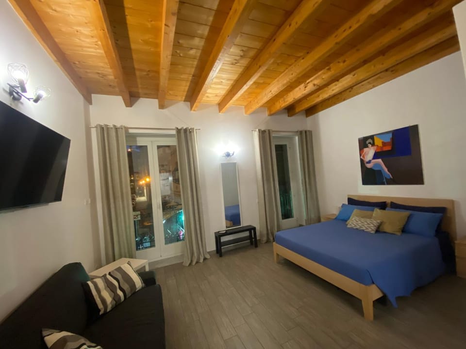 TV and multimedia, Bedroom
