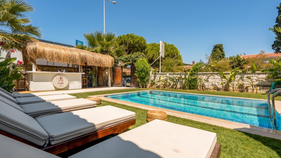 Day, Garden, Garden view, Pool view, Swimming pool, sunbed