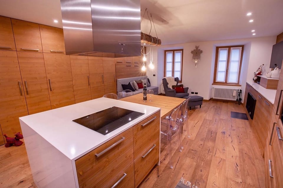 Living room, Dining area, kitchen