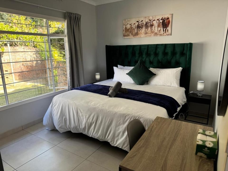 Riverhaven Cottage Apartment in Roodepoort