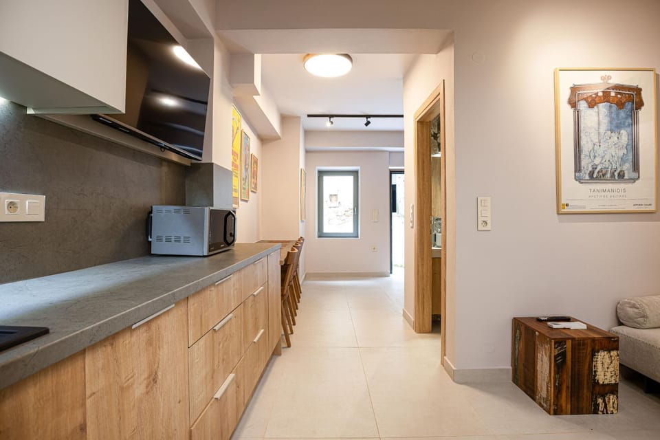 Photo of the whole room, Seating area, kitchen