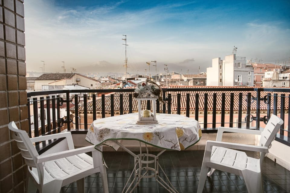 Property building, View (from property/room), Balcony/Terrace