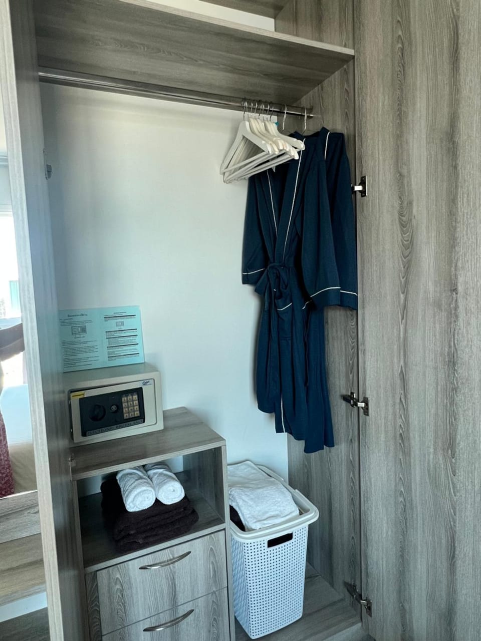 towels, wardrobe